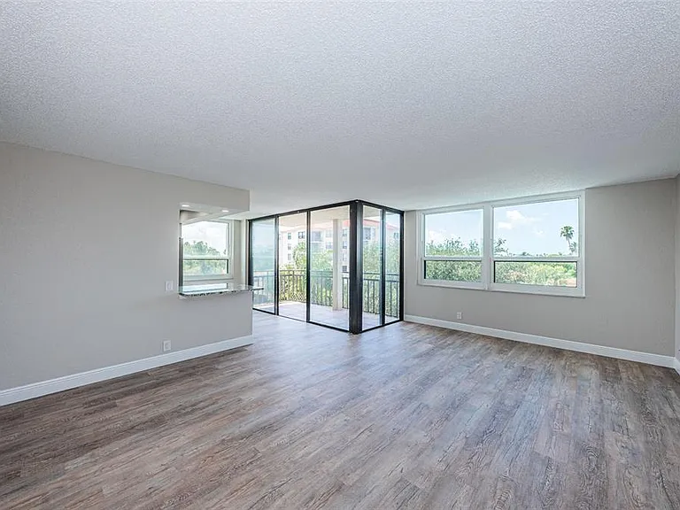 6177 Sun Blvd #404 — Photo 6