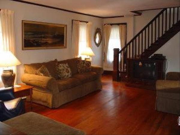 2nd image of 86 Main Ave