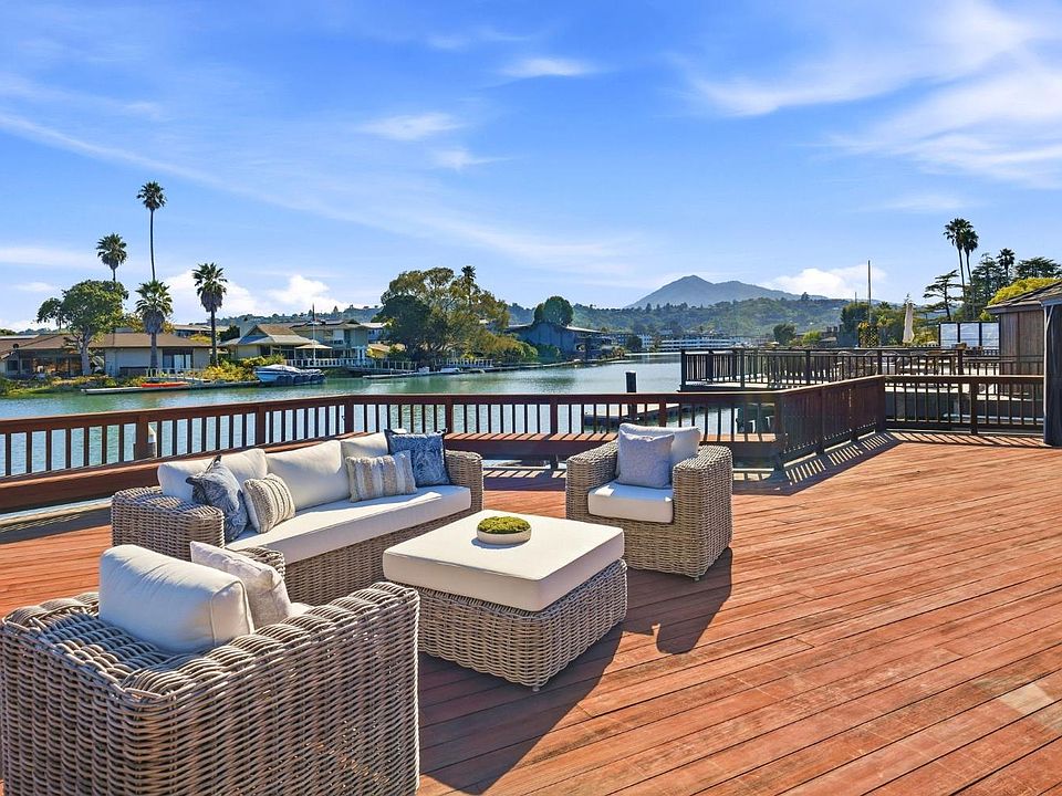 1st image of 16 Aqua Vista Drive