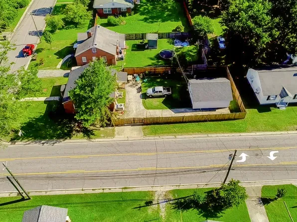 600 N Raiford St, Selma, NC 27576