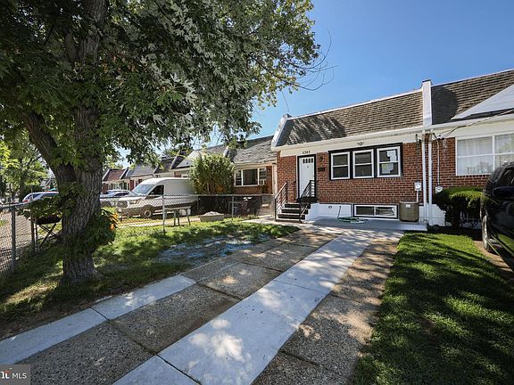 2nd image of 1203 Macarthur Dr