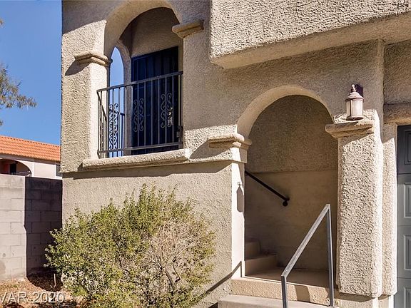 3rd image of 6992 Canary Ivy Way