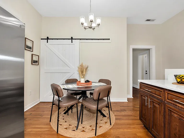 221 Beirne Ave NW — Photo 9