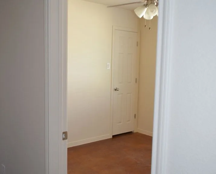 806 N 3rd St — Photo 13