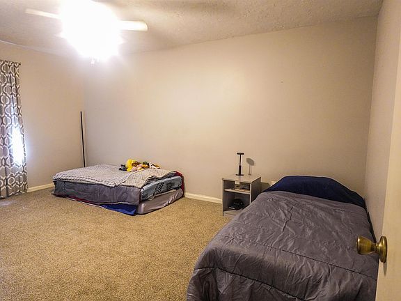 4th image of 1007 Woodside Cv