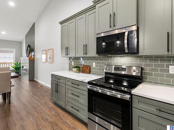 5th image of 10655 Majestic Ln