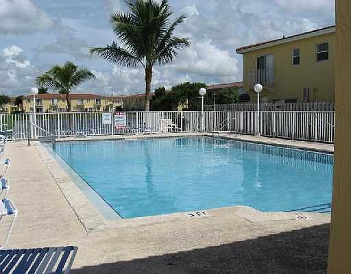 2nd image of 11333 Nw 52 Terr