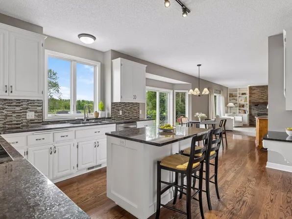 17225 Wilderness Trl SE, Prior Lake, MN 55372