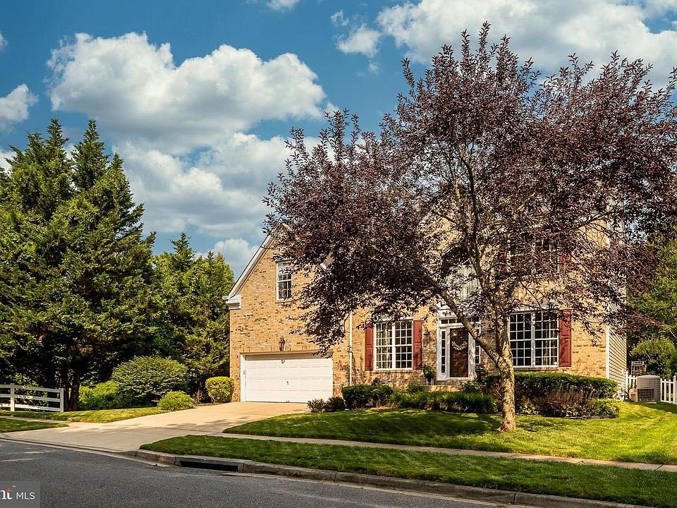 1st image of 1511 Hornbeam Dr
