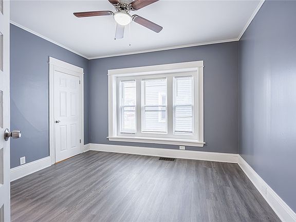 5th image of 174 Gardiner Ave