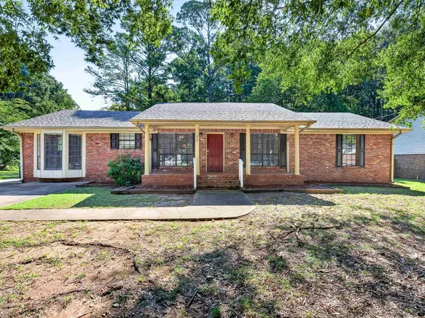 1629 English Knoll Ln, Birmingham, AL 35235