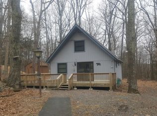 108 Osprey Cir, Bushkill, PA 18324