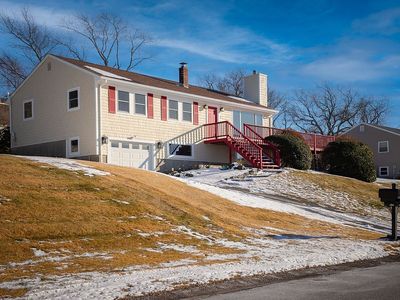 9 Algonquin Dr, Middletown, RI, 02842