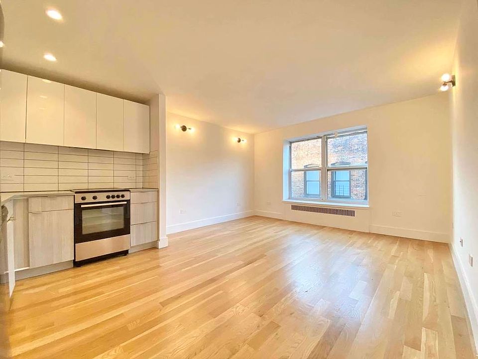 1st image of 4300 Broadway APT 5F