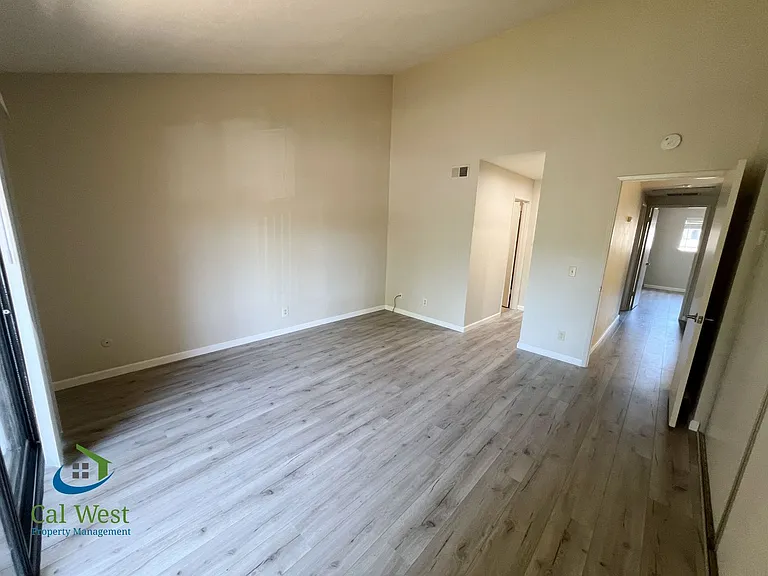 6547 Cobblestone Ct — Photo 25