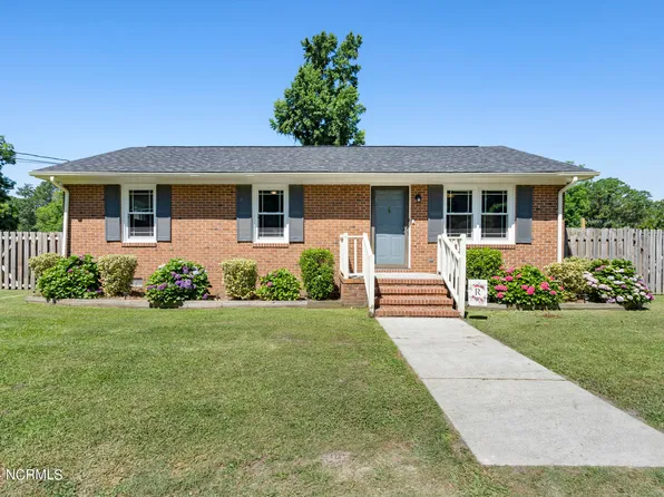 309 S Mcrae Street, Burgaw, NC 28425