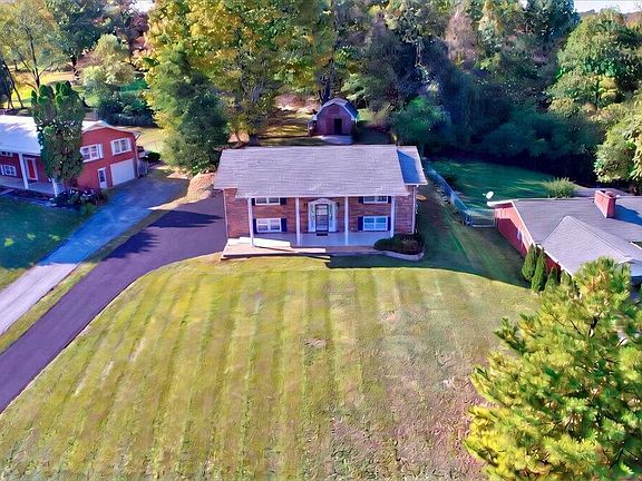 4th image of 1001 Ridgefield Cir