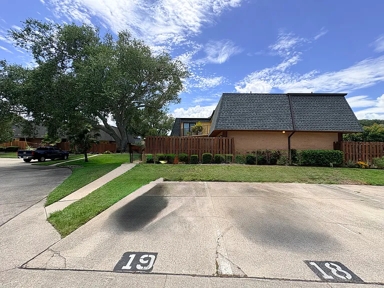 18 Cedar Dunes Dr — Photo 30