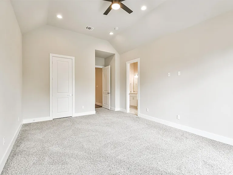 810 Mansfield St — Photo 30