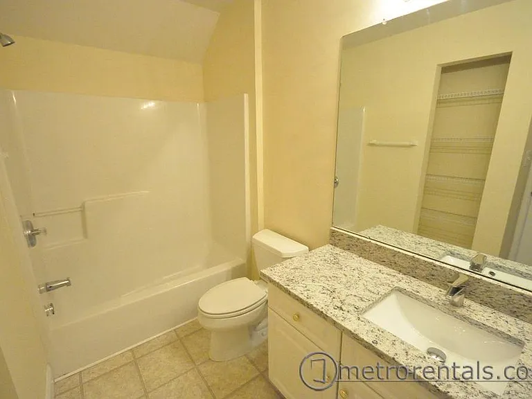 44 Warren St #44 — Photo 10