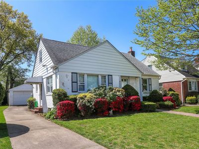 118 Laurel Drive, New Hyde Park, NY, 11040