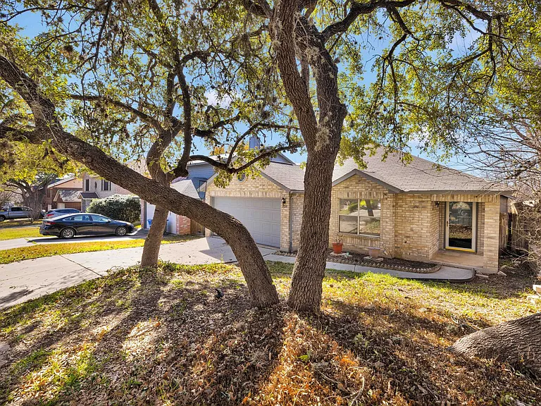 7011 Autumn Park — Photo 3