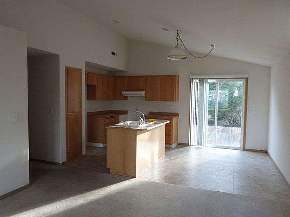 4th image of 9117 NE 161st Pl