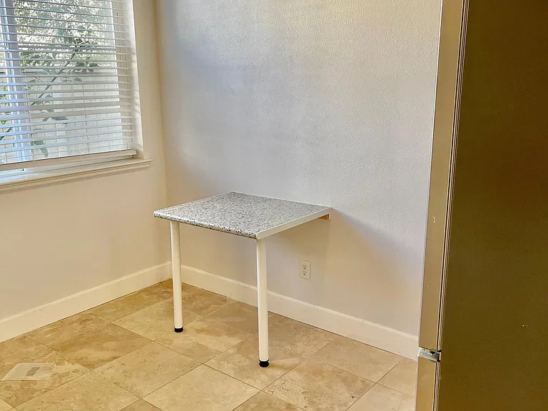 Kitchen built in Table