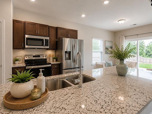 4th image of 1059 Begonia Dr