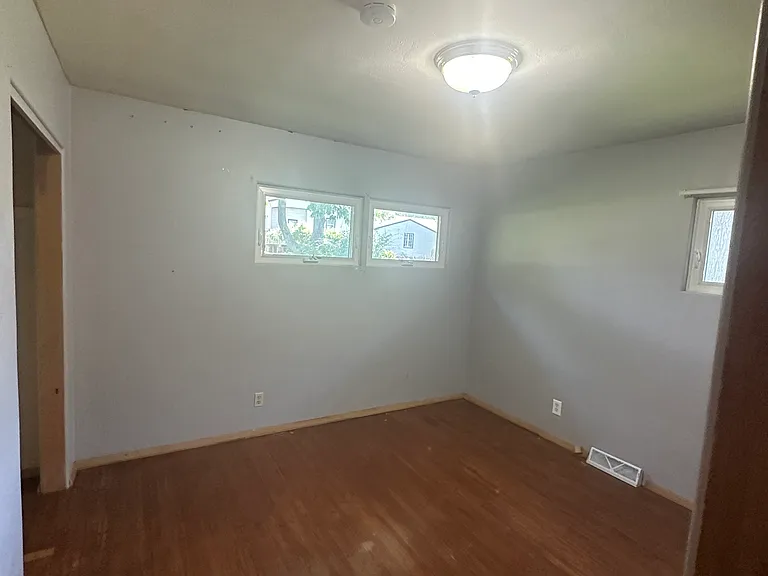 2115 Iowa St #1 — Photo 9