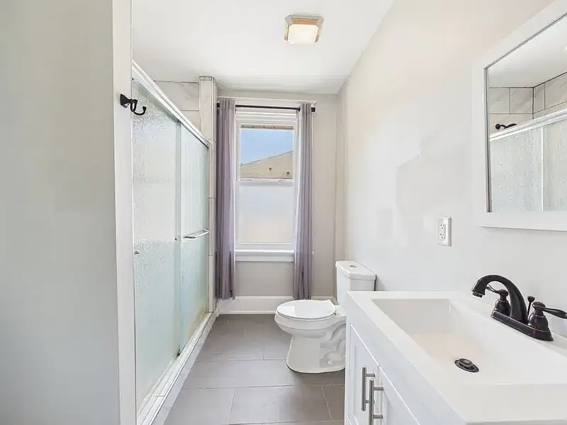 3 bed, 2.5 bath, 1594 sqft, $2,520 — Photo 2