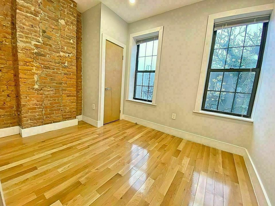 1st image of 433 Menahan St #3
