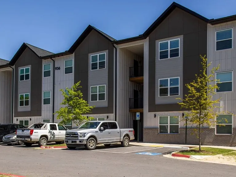 South Creekside Apartments Phase 2 — Photo 12