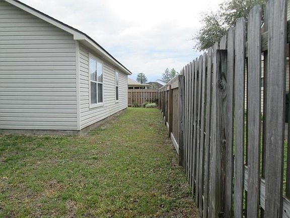 4th image of 246 Sandalwood Cir