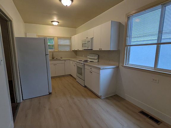 2nd image of 505 Walnut Ave Unit A