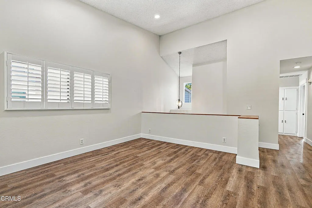 3 bed, 2.5 bath, 1474 sqft, $3,400 — Photo 3