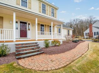 25 Hilltop Farm Rd, Auburn, MA 01501