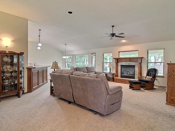 3rd image of 241 S Maple Dunes Ct