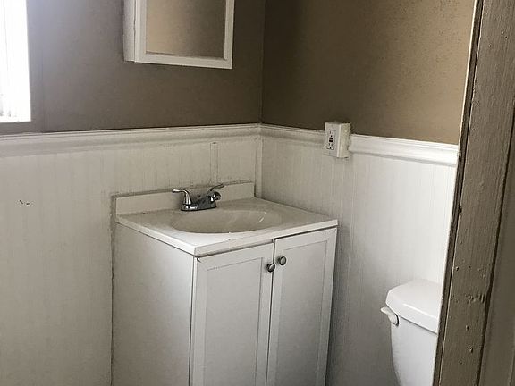 4th image of 7214 Virginia Ave