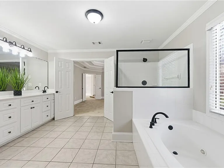 2570 Wood Creek Ct — Photo 36