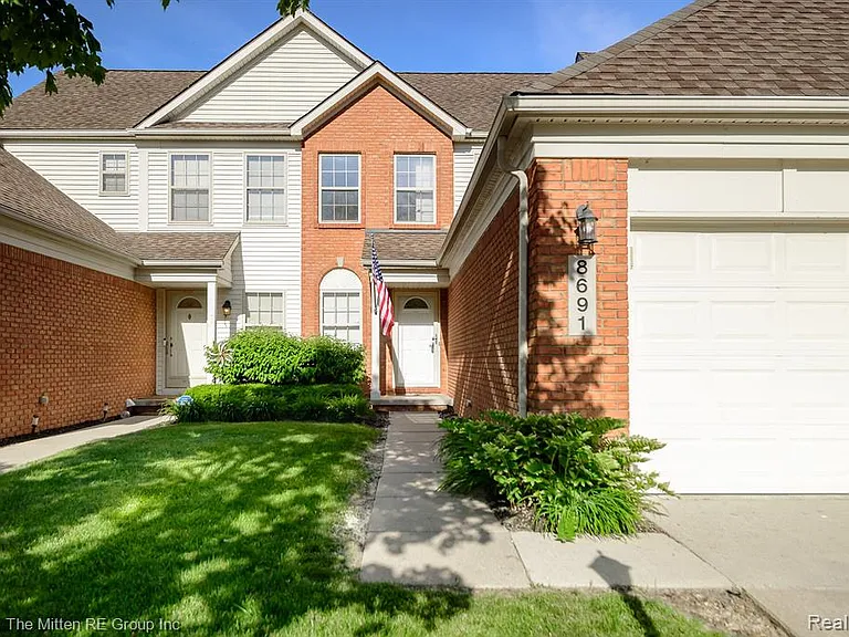 8691 Ironwood Dr — Photo 1