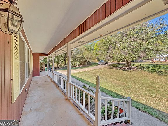 3rd image of 315 Forest Heights Dr