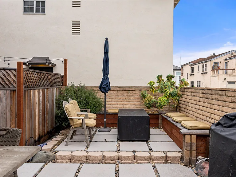211 Cypress St #1/2 — Photo 25