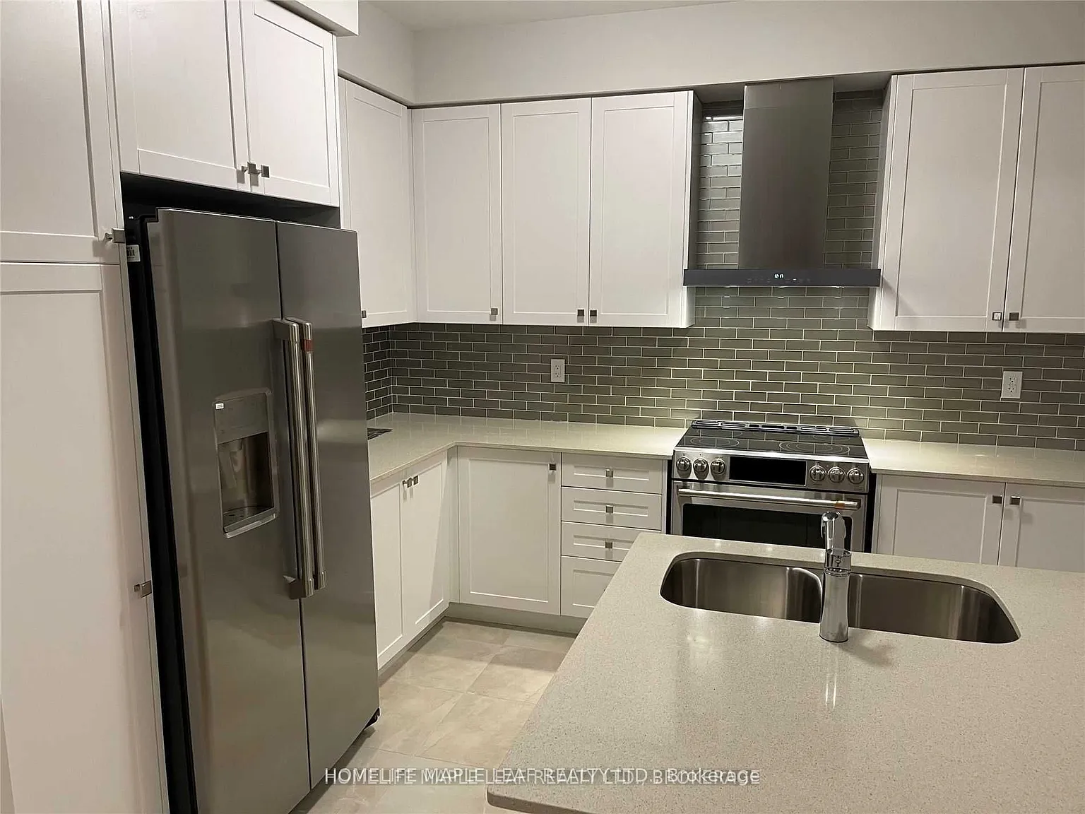 4 bed, $3,200 — Photo 2