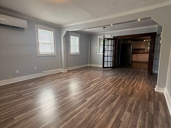 4th image of 14 Clark St #1