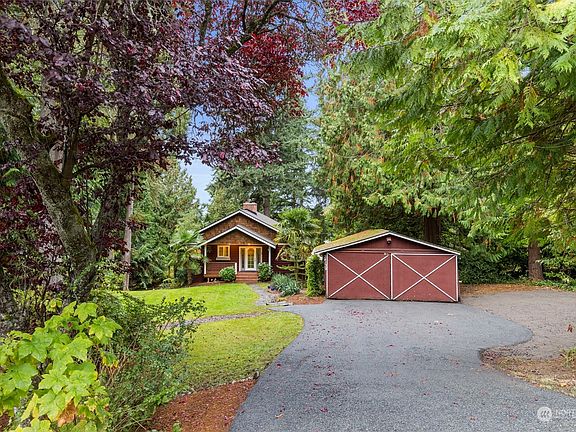 2nd image of 34139 Bridge View Drive NE
