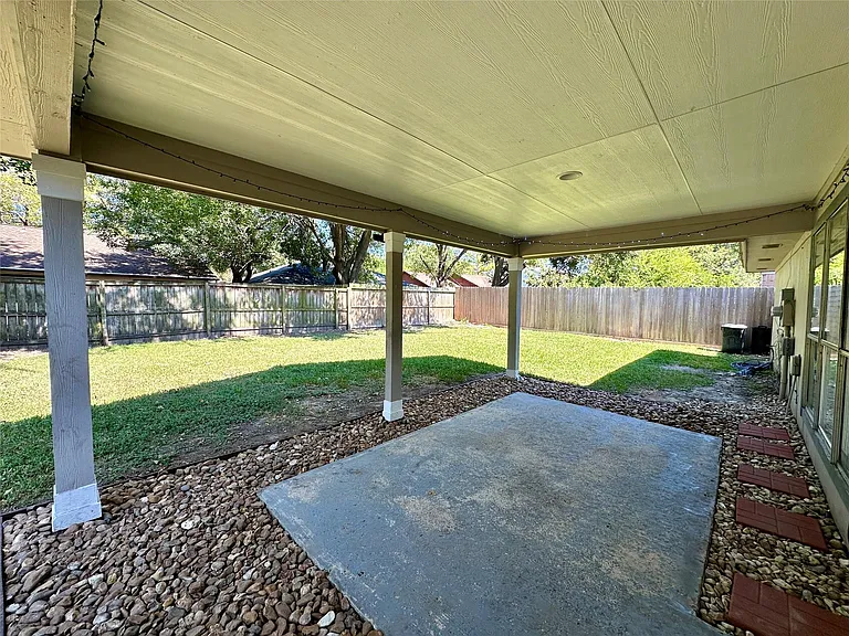12006 Fork Creek Dr — Photo 17