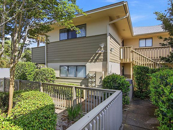 5th image of 64 Crosscreek Rd #28-D