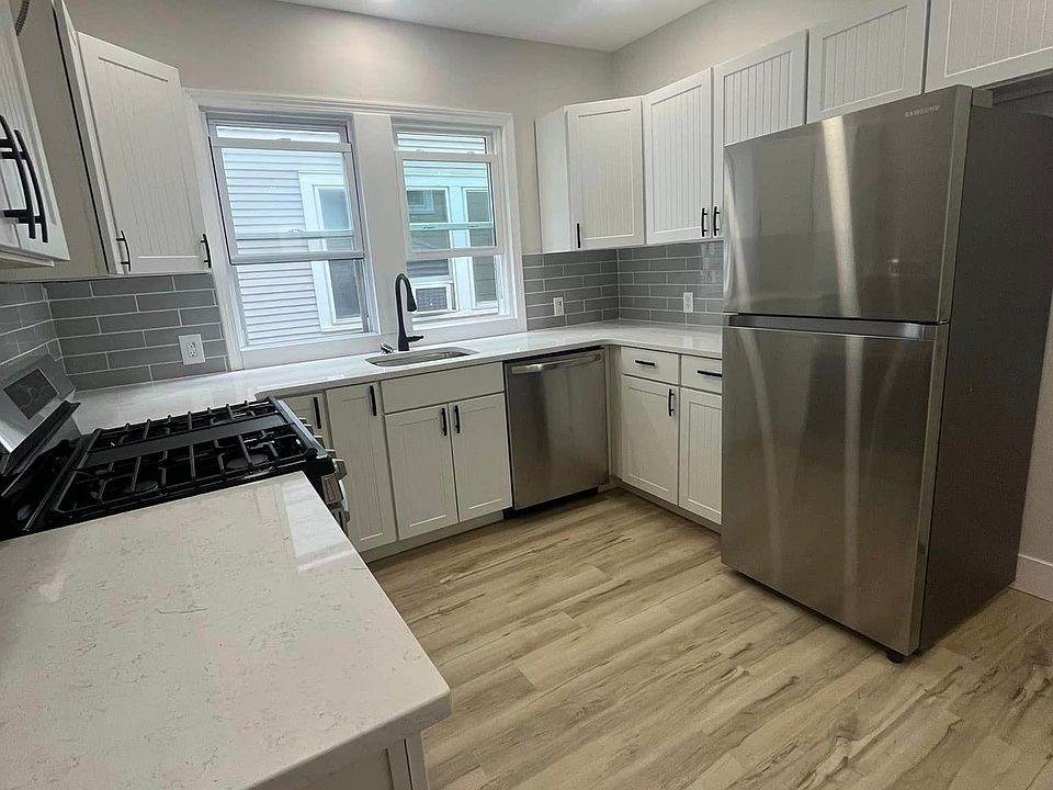 1st image of 473 Colvin Ave APT 1