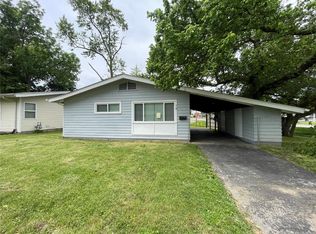 18 Brightwell Ct, Florissant, MO 63031